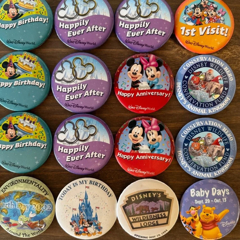 Vintage Disney World I'm Celebrating Goofy Green‎ Button Pin